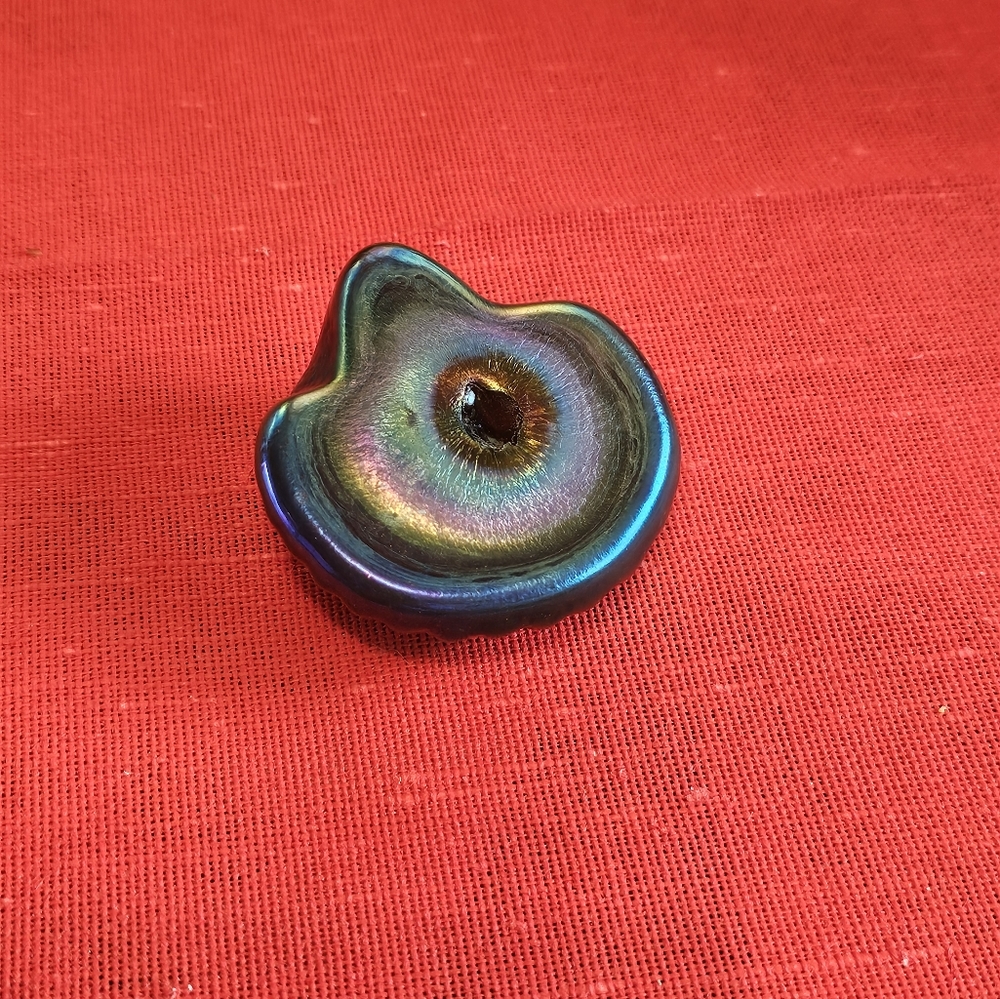 Iridescent Glass Seashell - Picture 4 of 4